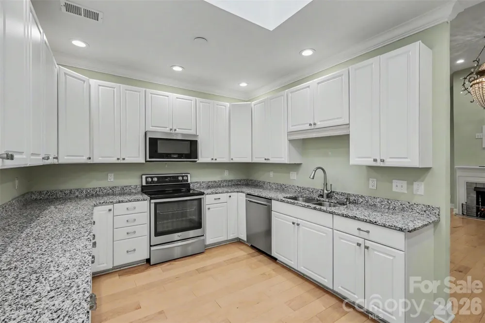 128 Columns Circle Shelby, NC 28150