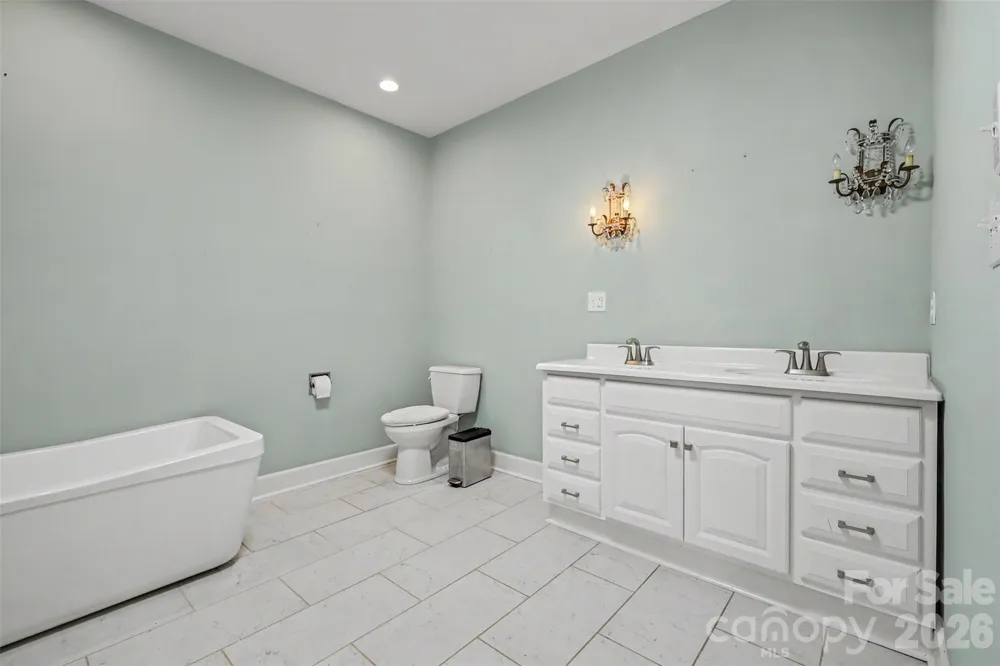 128 Columns Circle Shelby, NC 28150