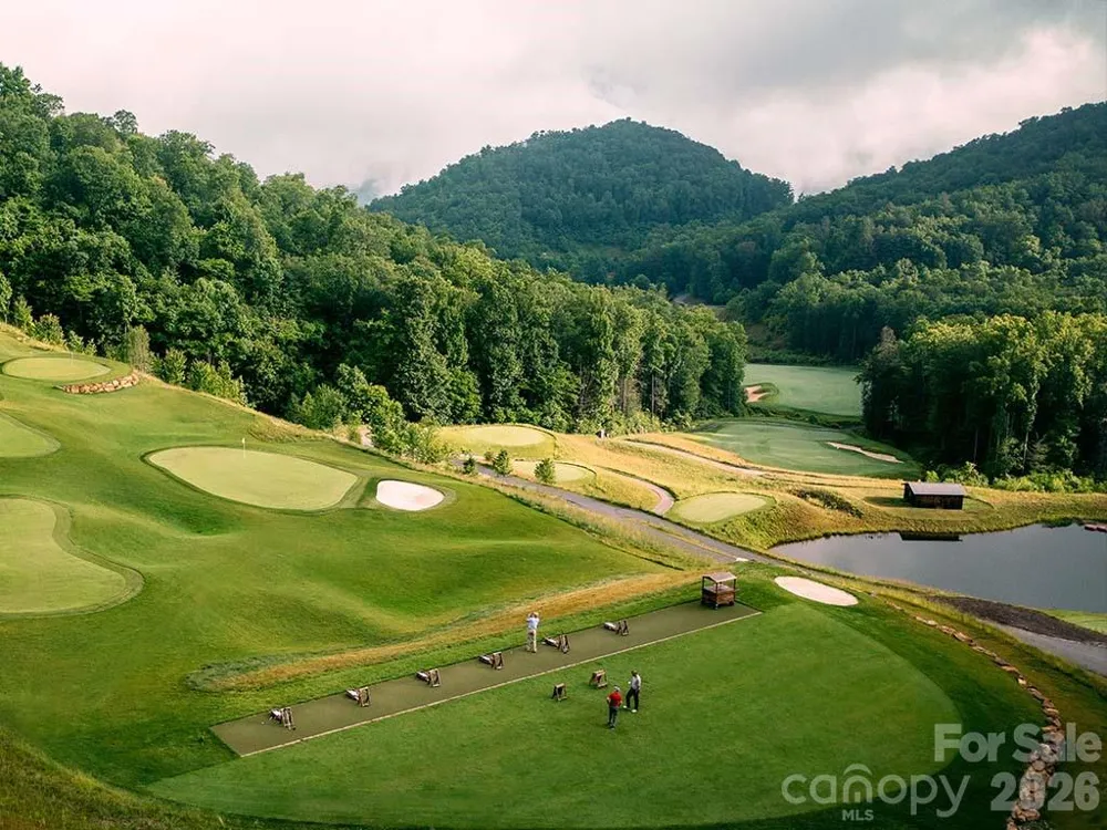 6880 Cabin Flats Road #350B Sylva, NC 28779