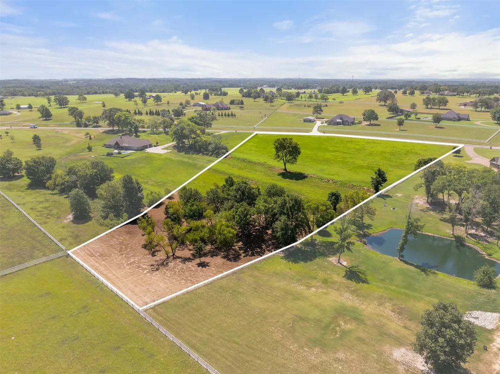 23050 Bridle View Drive Lindale, TX 75771