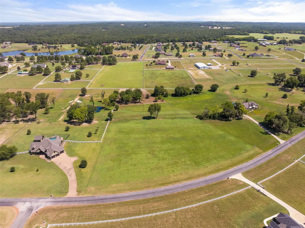 23050 Bridle View Drive Lindale, TX 75771
