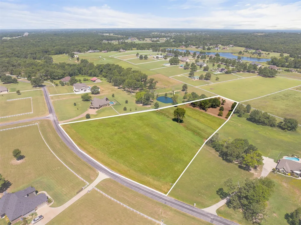23050 Bridle View Drive Lindale, TX 75771