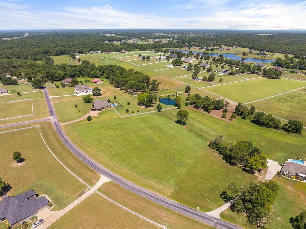 23050 Bridle View Drive Lindale, TX 75771