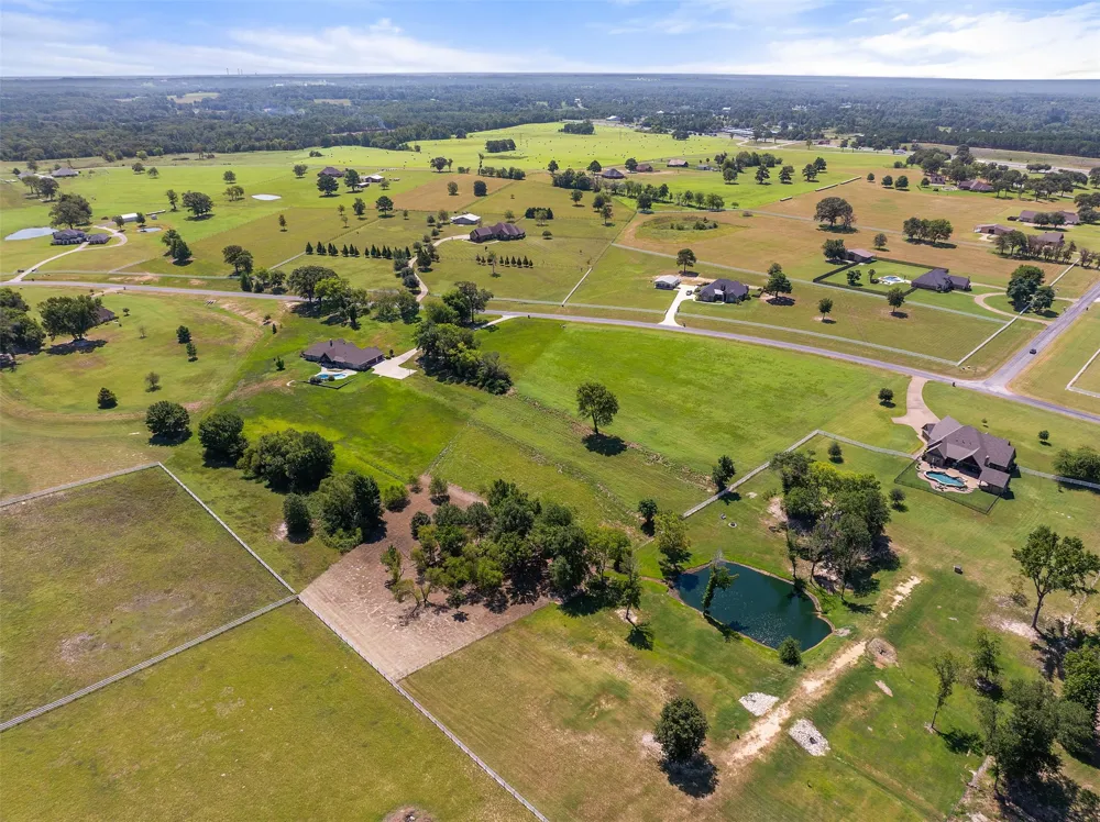 23050 Bridle View Drive Lindale, TX 75771