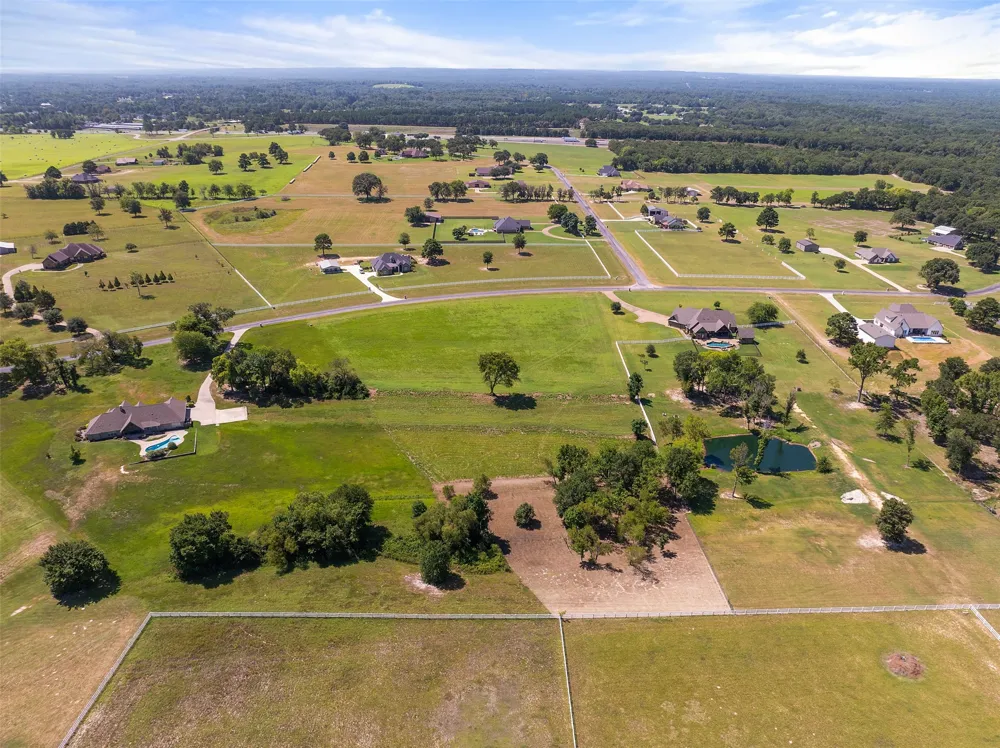 23050 Bridle View Drive Lindale, TX 75771