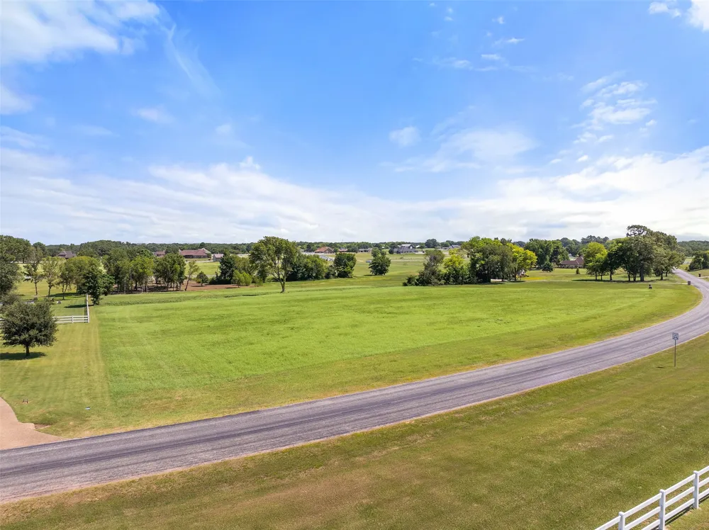 23050 Bridle View Drive Lindale, TX 75771