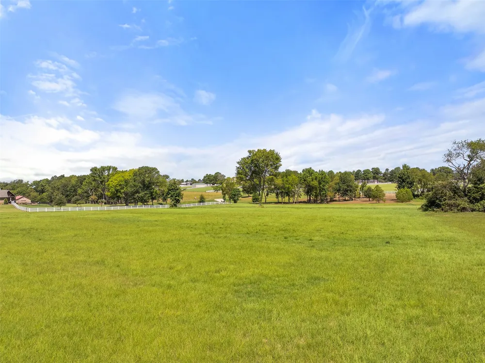 23050 Bridle View Drive Lindale, TX 75771