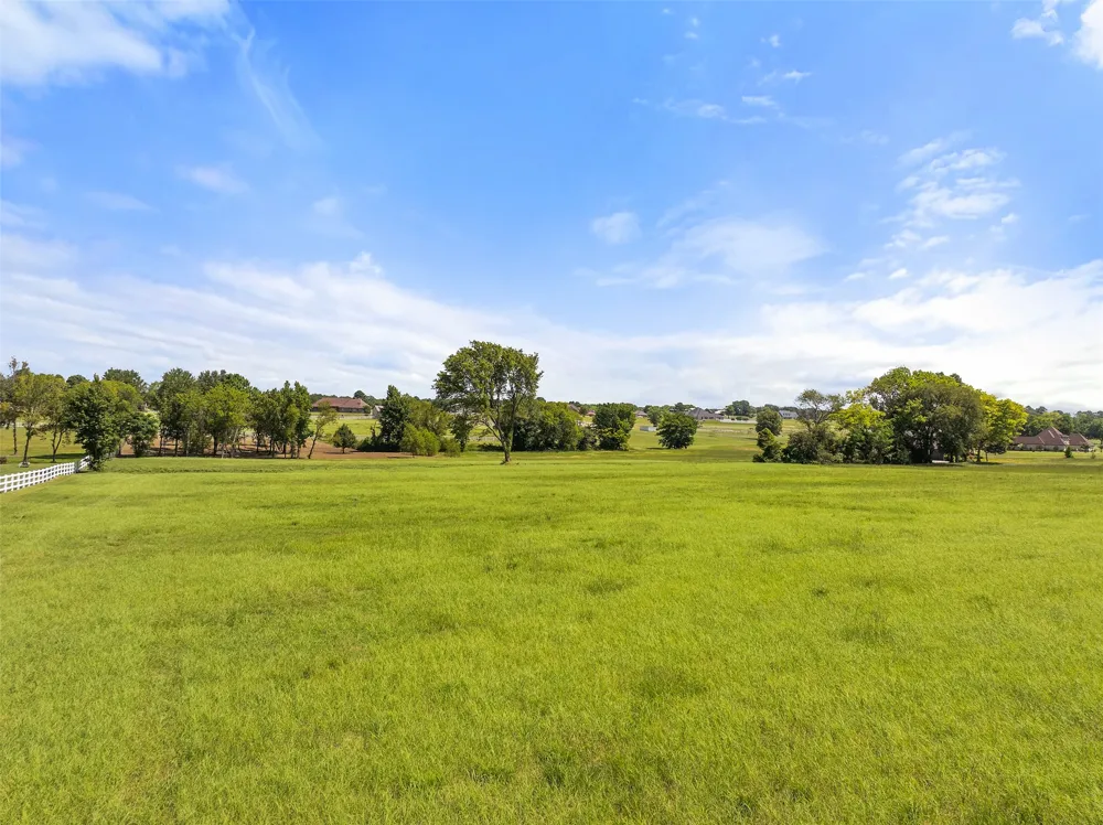 23050 Bridle View Drive Lindale, TX 75771