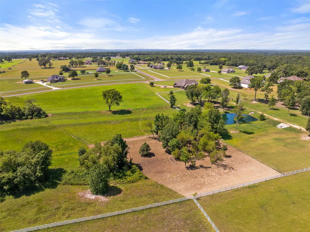 23050 Bridle View Drive Lindale, TX 75771