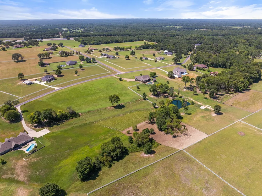 23050 Bridle View Drive Lindale, TX 75771