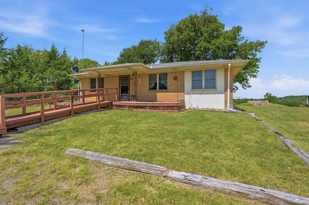 3636 State Highway 56 Bells, TX 75414