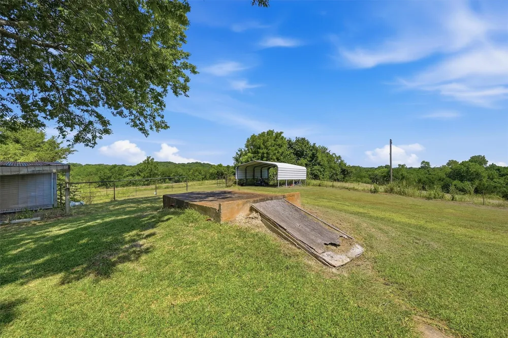3636 State Highway 56 Bells, TX 75414