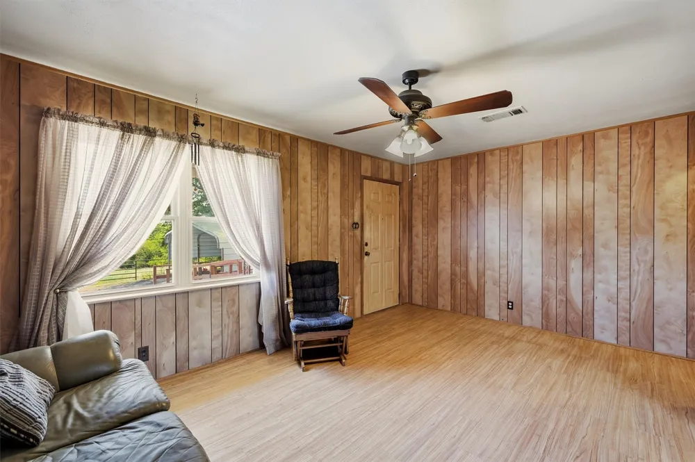 3636 State Highway 56 Bells, TX 75414