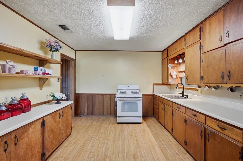 3636 State Highway 56 Bells, TX 75414