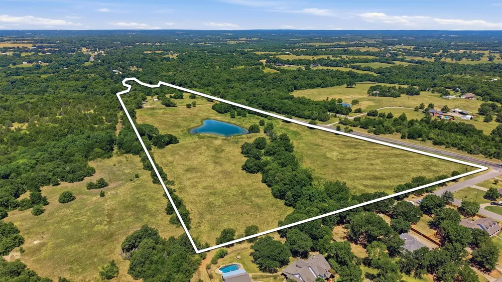 3636 State Highway 56 Bells, TX 75414