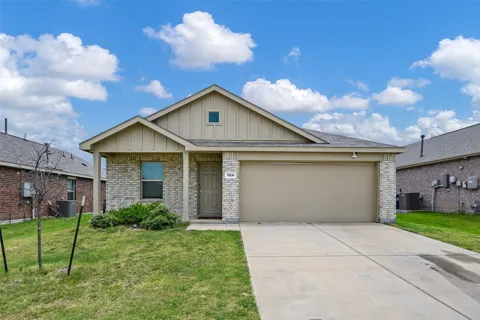 1104 Crestview Drive