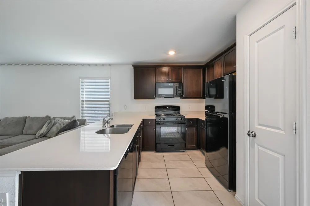 1104 Crestview Drive Hutchins, TX 75141