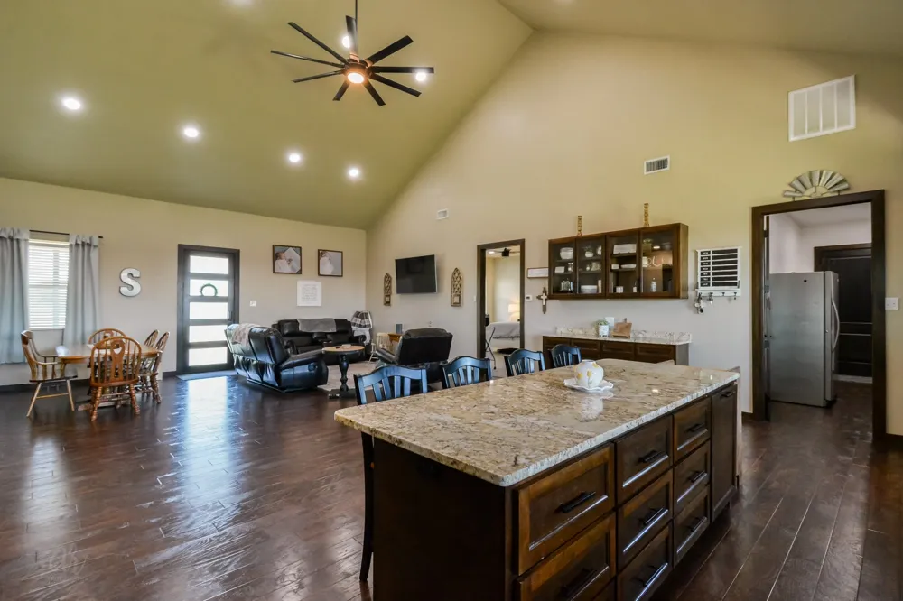 605 Fm 614 Ovalo, TX 79541