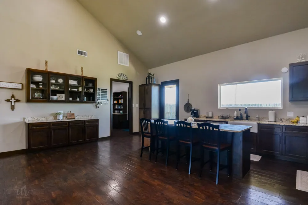 605 Fm 614 Ovalo, TX 79541