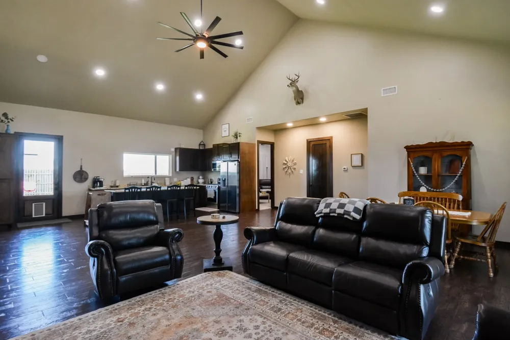 605 Fm 614 Ovalo, TX 79541