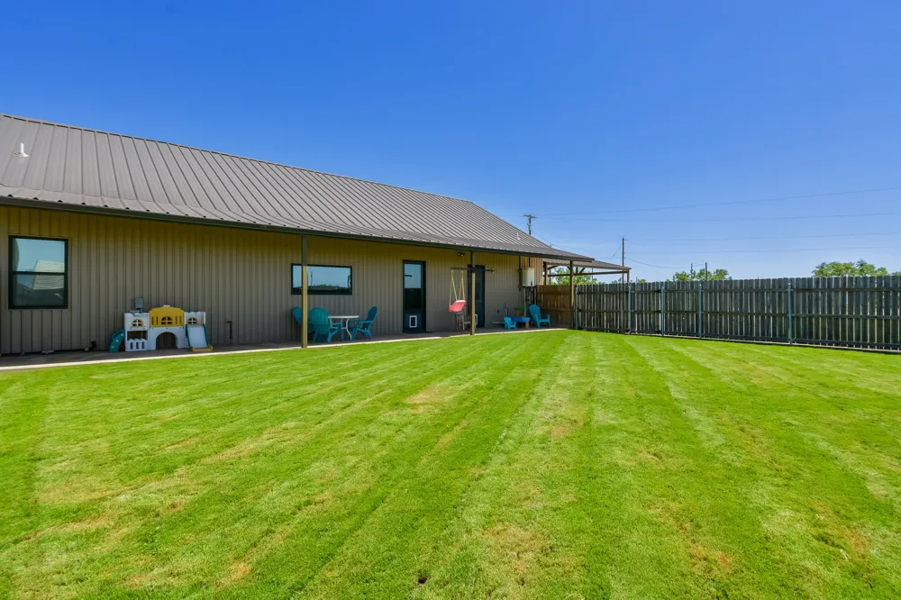 605 Fm 614 Ovalo, TX 79541