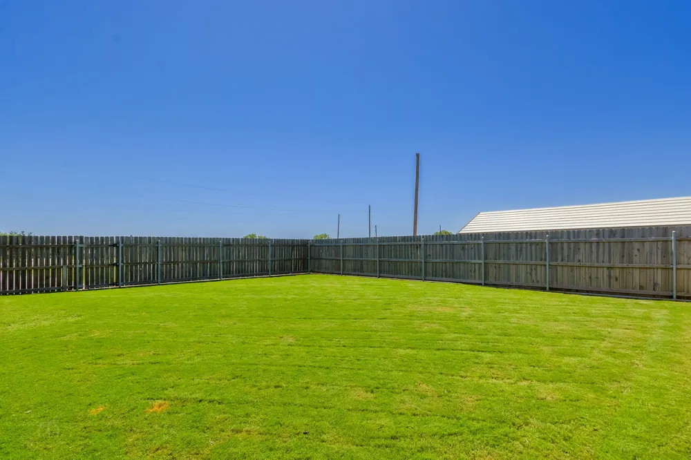 605 Fm 614 Ovalo, TX 79541
