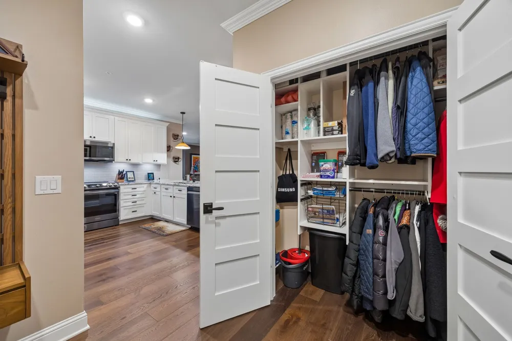 1735 Wittington Place #3207 Farmers Branch, TX 75234
