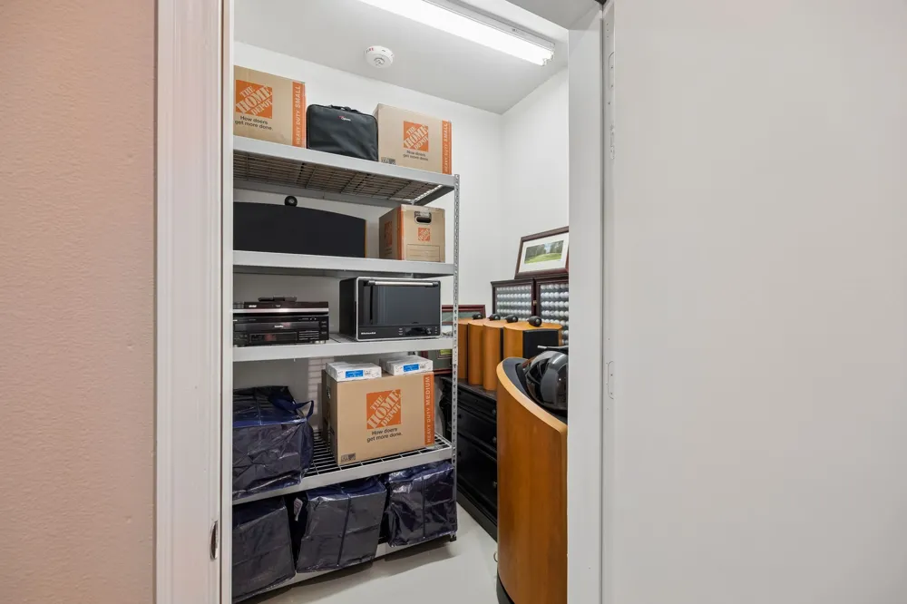 1735 Wittington Place #3207 Farmers Branch, TX 75234