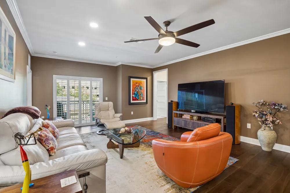 1735 Wittington Place #3207 Farmers Branch, TX 75234