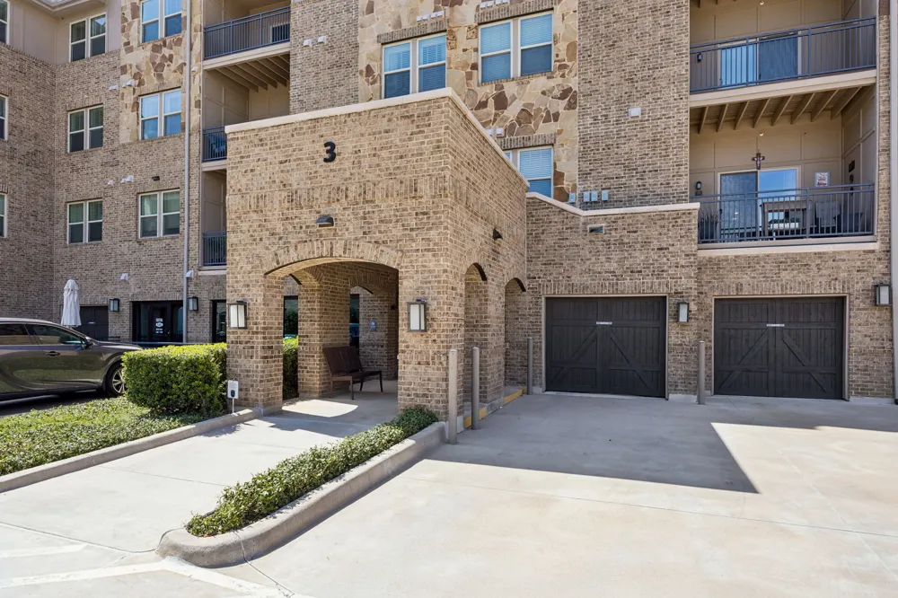 1735 Wittington Place #3207 Farmers Branch, TX 75234
