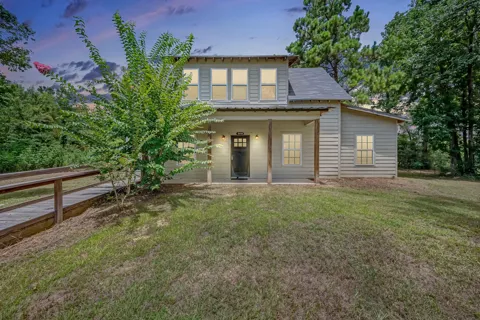 5415 Highway 105