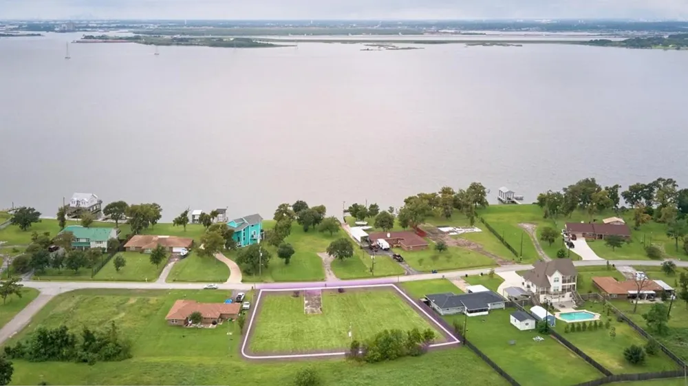 523 S Burnett Drive Baytown, TX 77520