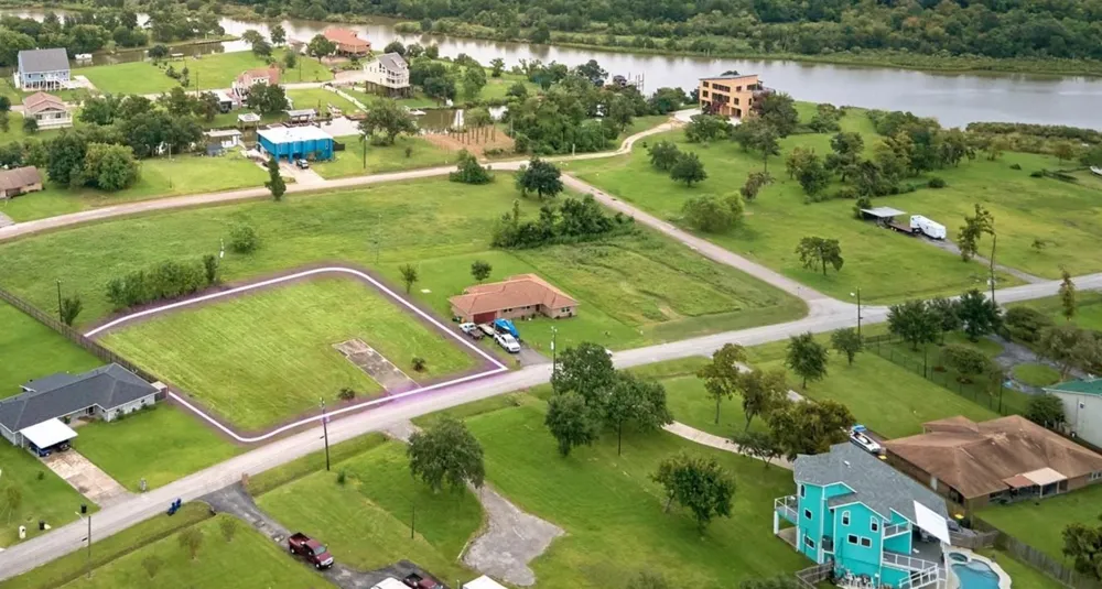523 S Burnett Drive Baytown, TX 77520