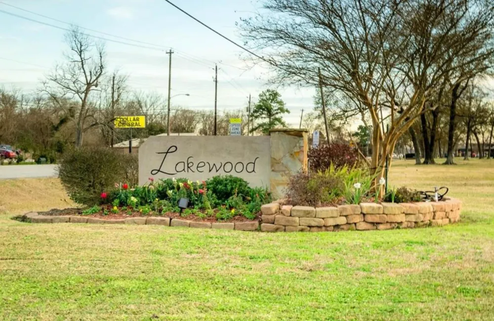 523 S Burnett Drive Baytown, TX 77520