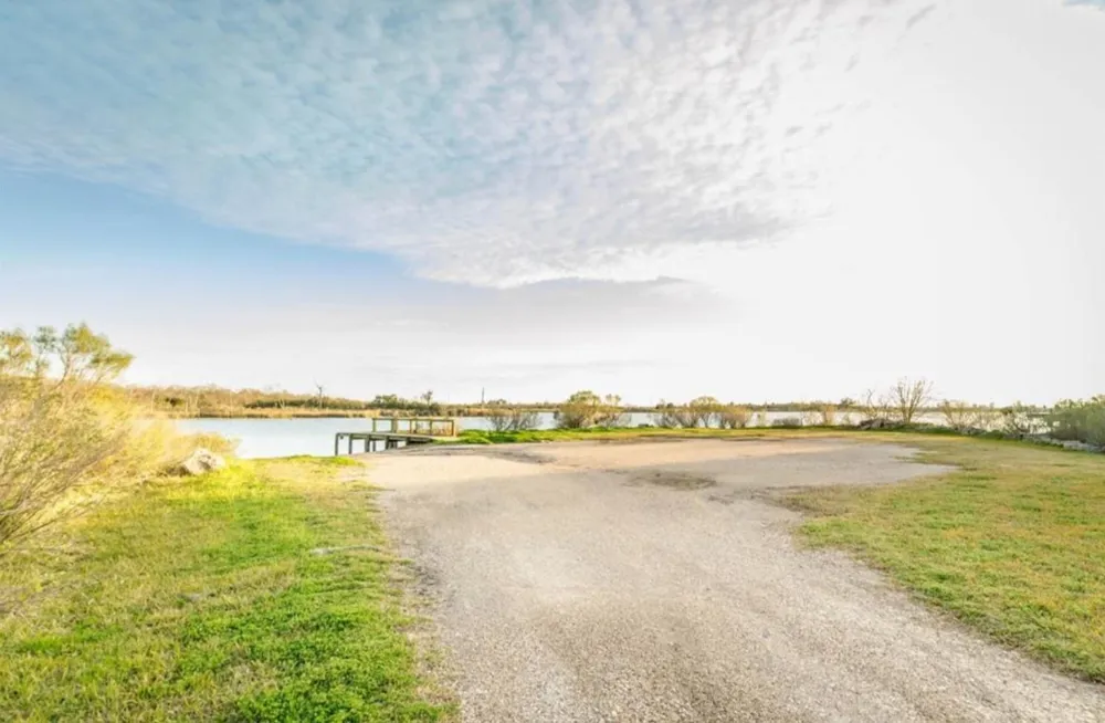 523 S Burnett Drive Baytown, TX 77520