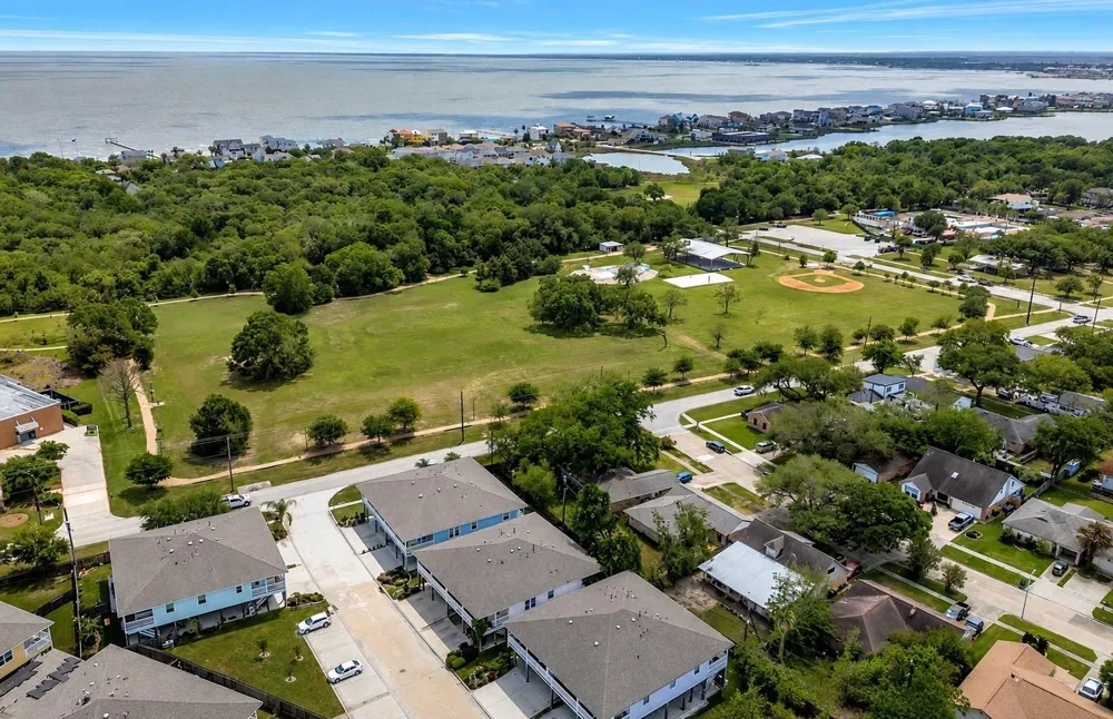 1705 Bayway Drive Seabrook, TX 77586