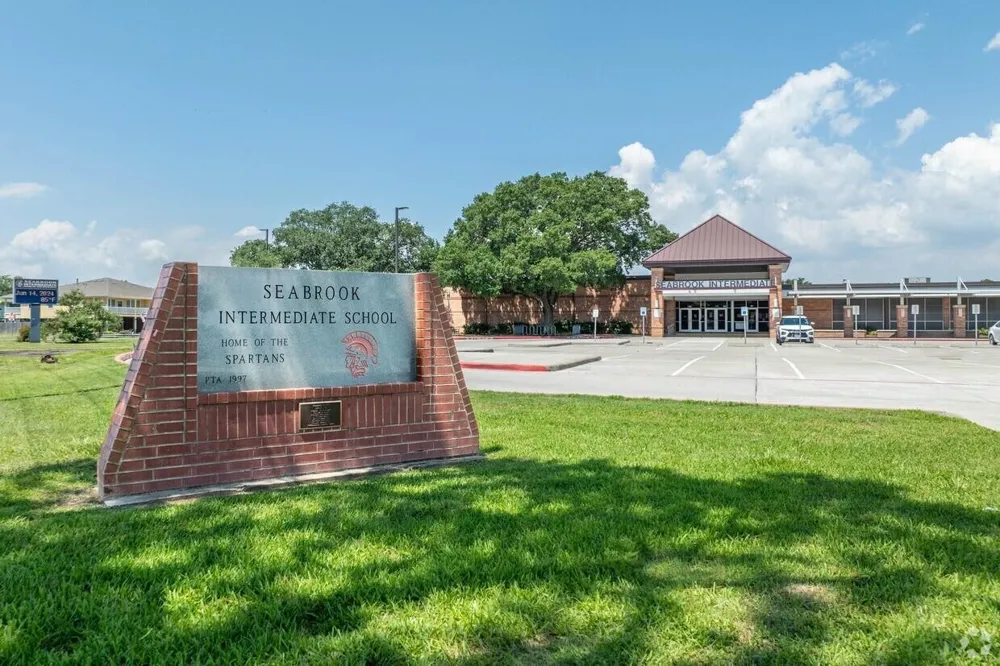 1705 Bayway Drive Seabrook, TX 77586