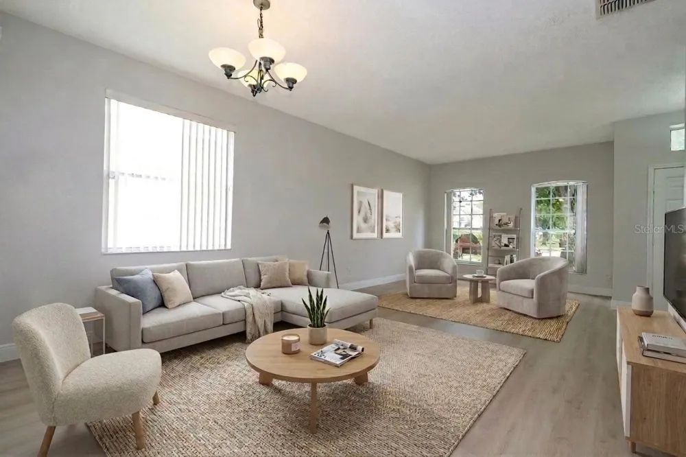 13827 HAWKEYE DRIVE Orlando, FL 32837