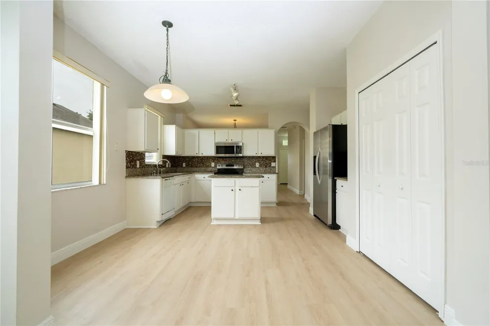 13827 HAWKEYE DRIVE Orlando, FL 32837