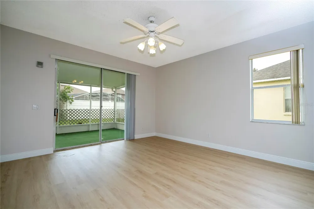 13827 HAWKEYE DRIVE Orlando, FL 32837