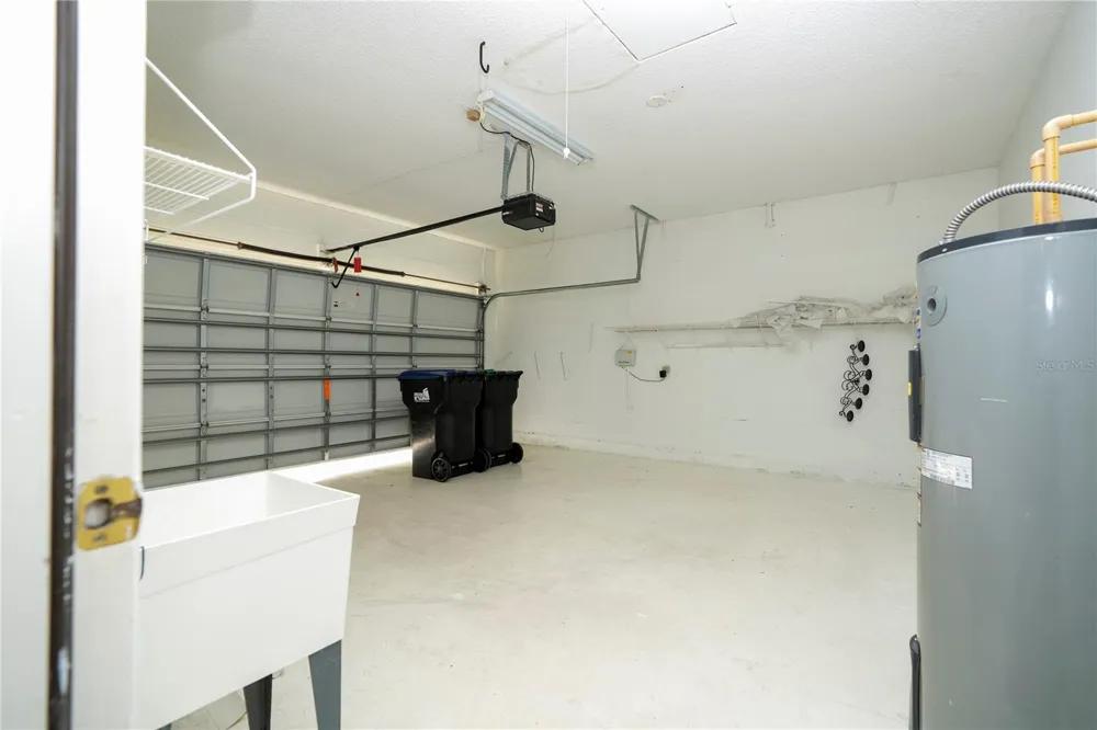 13827 HAWKEYE DRIVE Orlando, FL 32837