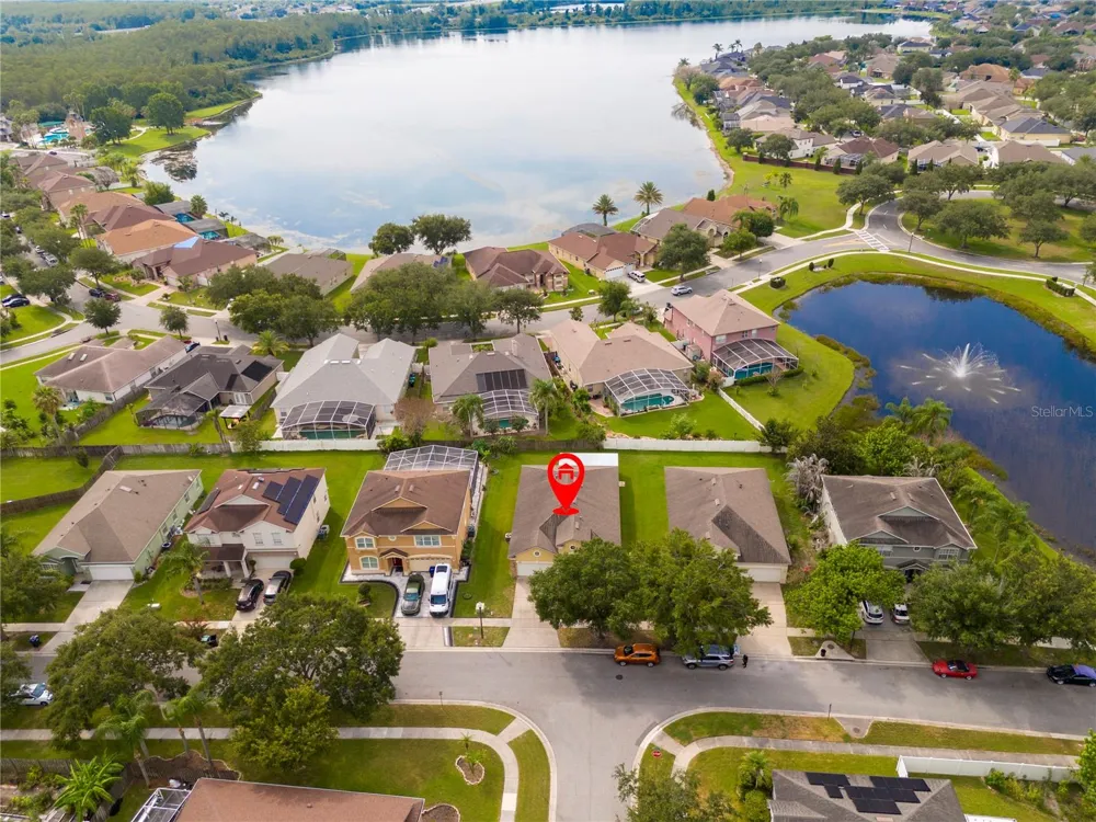 13827 HAWKEYE DRIVE Orlando, FL 32837