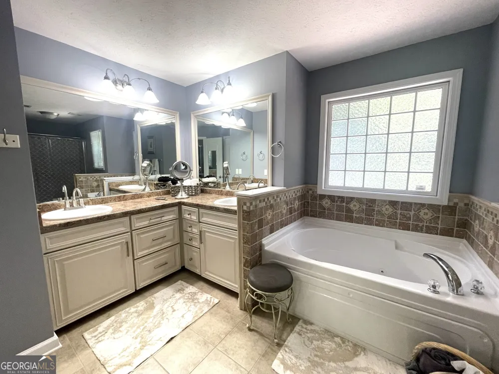 7115 Fletcher DR Winston, GA 30187