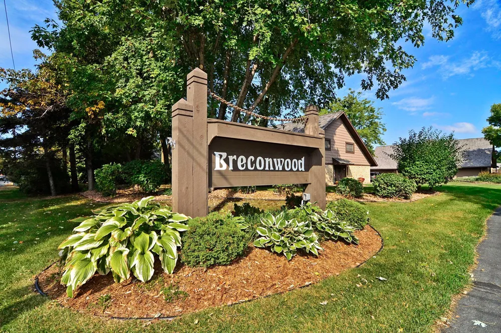 17640 Breconwood Road Minnetonka, MN 55391