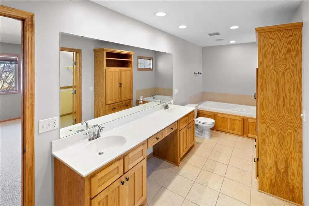 1255 Irvine Drive Hanover, MN 55341