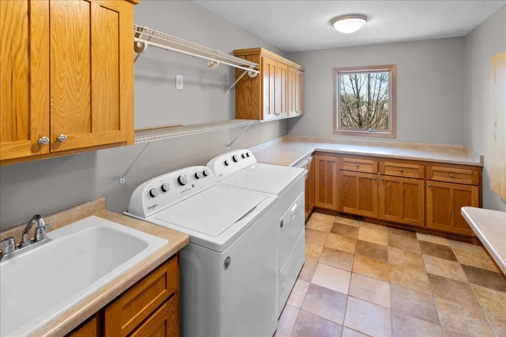 1255 Irvine Drive Hanover, MN 55341