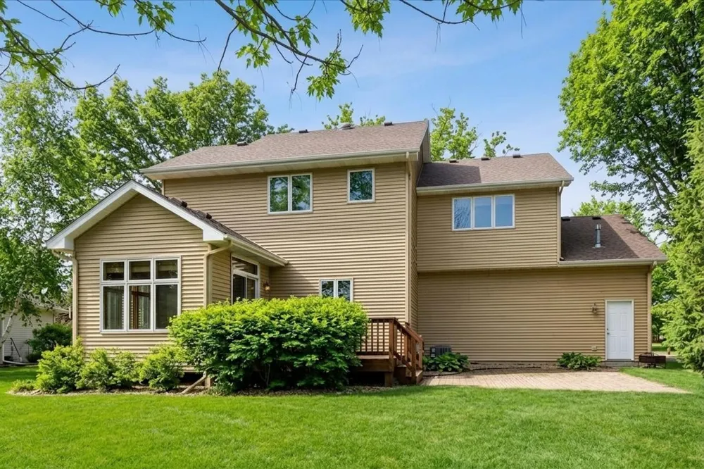 1255 Irvine Drive Hanover, MN 55341