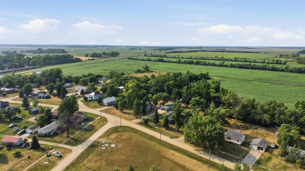 295 9th Avenue Walcott, ND 58077