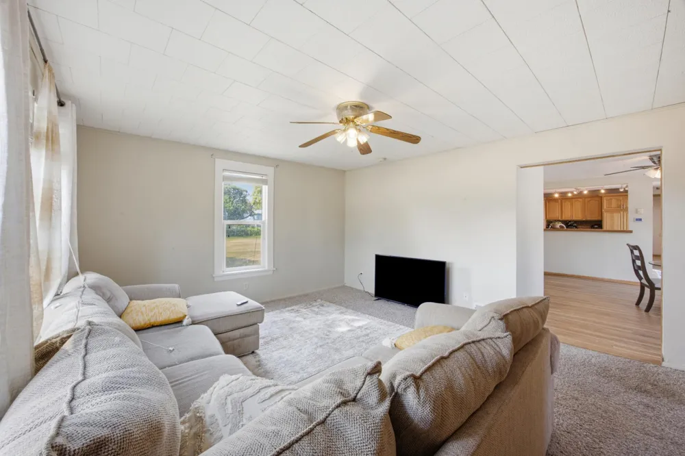 295 9th Avenue Walcott, ND 58077