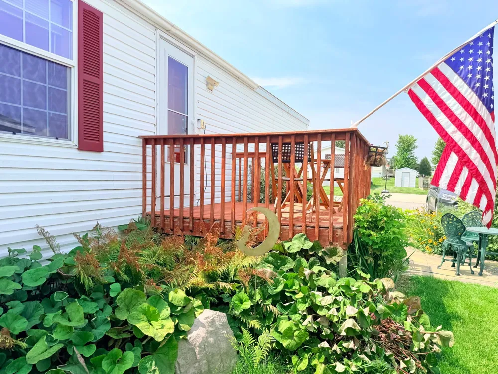 2204 Mockingbird Place NW Stewartville, MN 55976